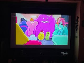 Proyector Cine Blanco y pantalla marca DURONIC