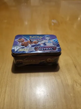 Caja Metálica Pokémon para Cartas