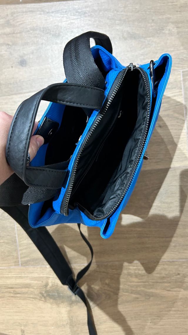 Mochila Desigual Azul y Negra