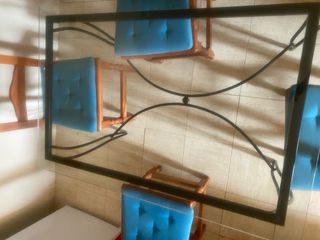 Mesa cristal patas forja