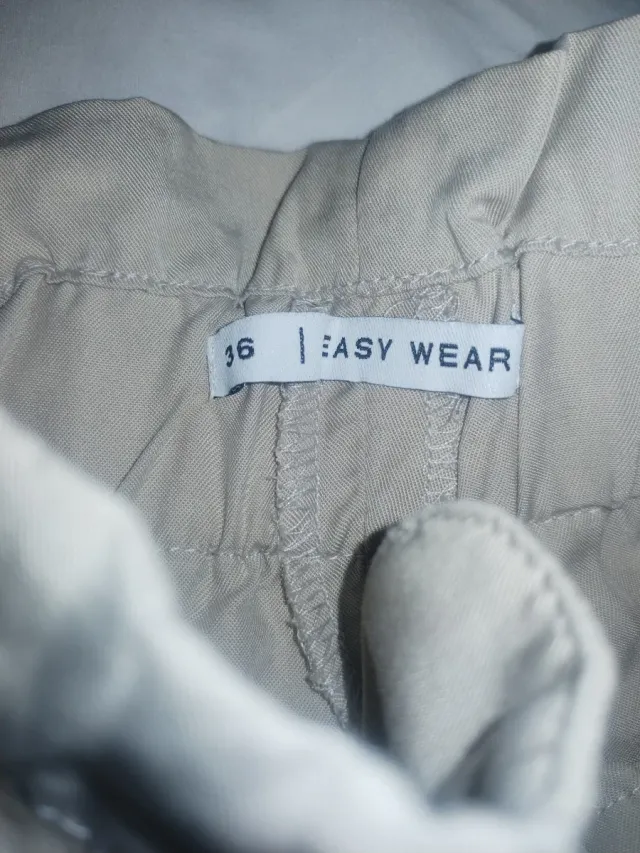 Pantalón corto Easy Wear beige Talla XS