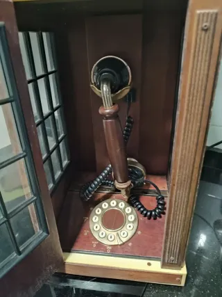 Cabina de teléfono decorativa
