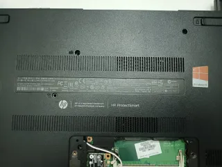 HP 15-n042sl Notebook per Parti Ricambio