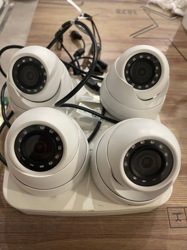 Sistema Vigilancia DVR + HDD 1TB + 4 Cámaras