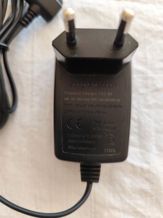 Cargadores de antiguos móviles y adaptadores