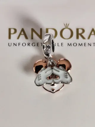 Charm Colgante Mickey Disney Tapándose los Ojos