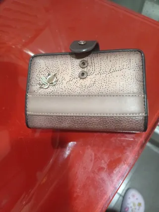 Monedero Anekke beige y marrón cierre roto