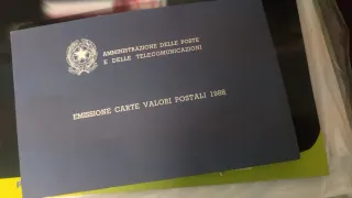 Album francobolli Emissione valori postali 1988