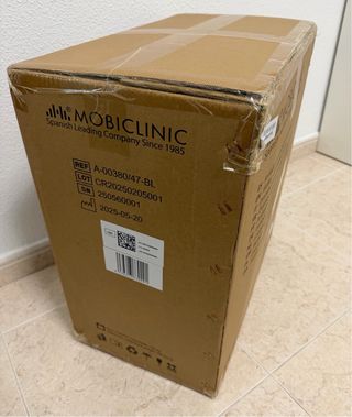 Andador Plegable con Asiento y Reposapiés