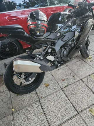 Kawasaki ZX4R Ninja
