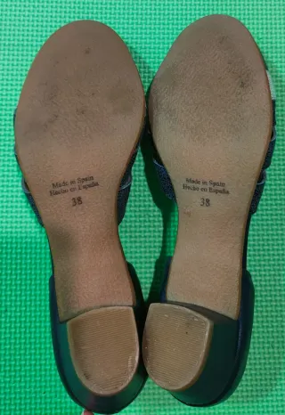 Zapatos salón azul marino+ dorado, hecho en España