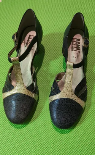 Zapatos salón azul marino+ dorado, hecho en España