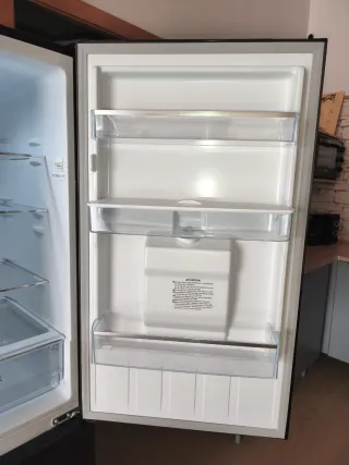 Frigorífico CHiQ con dispensador