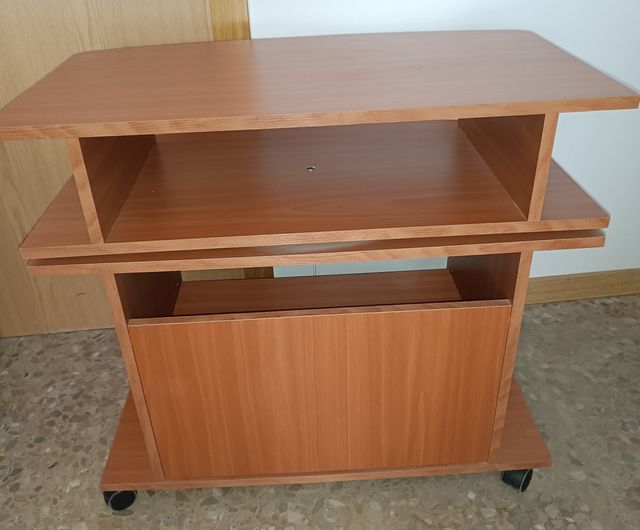 Mueble de TV color cerezo