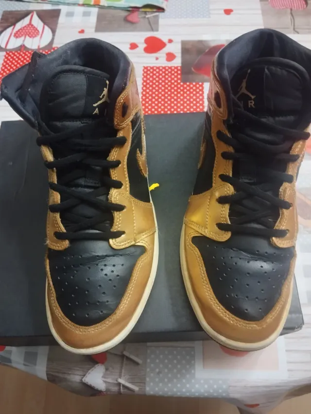 Zapatillas Air Jordan 1 Mid Gold Black Talla 36