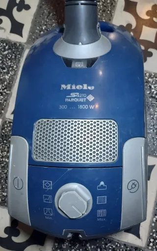 Aspirador Miele S4210 Parquet 1800W