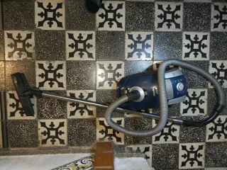 Aspirador Miele S4210 Parquet 1800W