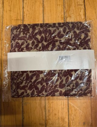 Fular V&L estampado hojas