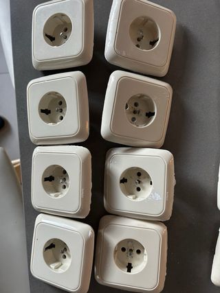 REBAJADO Tapas Enchufe Simón 31 Marfil ( 10 uds )