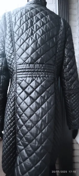 Acolchada negro Zara en XL