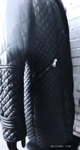 Acolchada negro Zara en XL