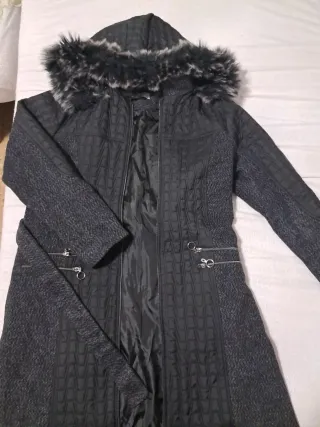 Chaqueta larga invierno con capucha