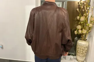 Cazadora de piel marrón