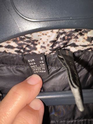 Anorak Mango Talla S Serpiente