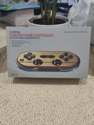 Mandos 8Bitdo FC30 Pro y N30 Pro – Excelent estado