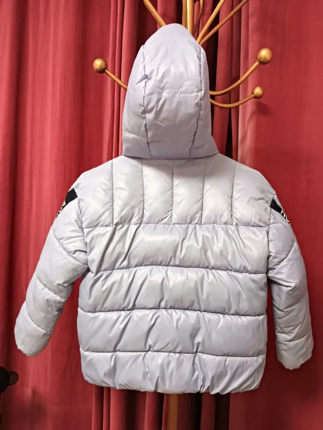 Chaqueta niña BENETTON. 6-7 años