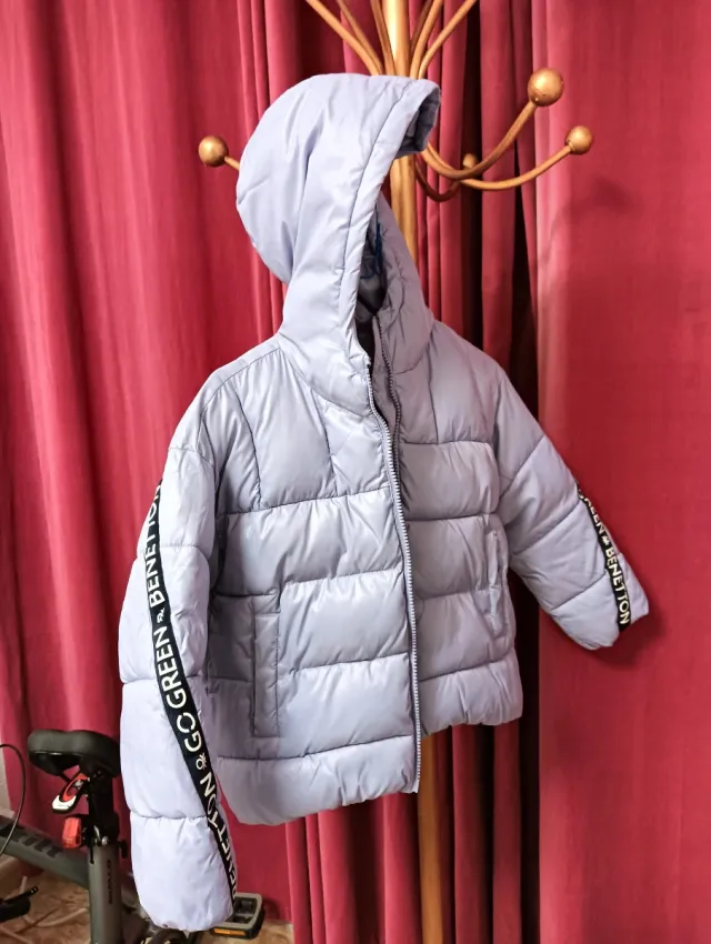 Chaqueta niña BENETTON. 6-7 años