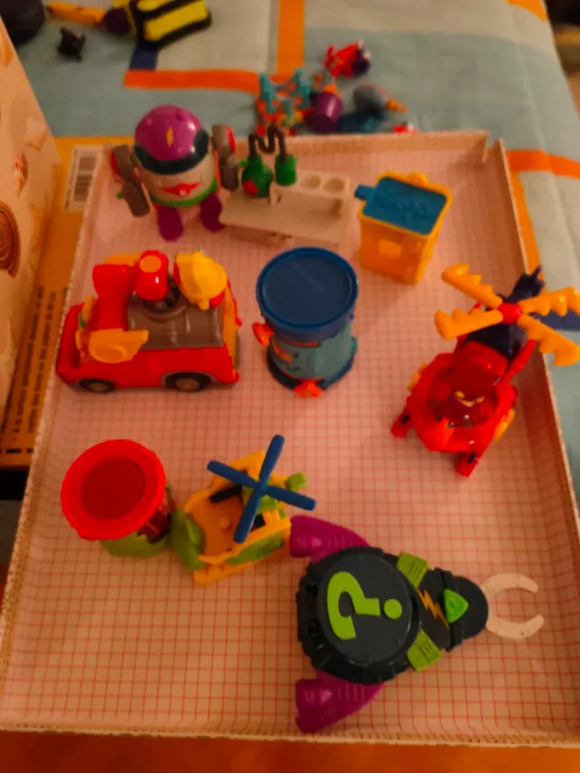 Colección de juguetes de Súper zings