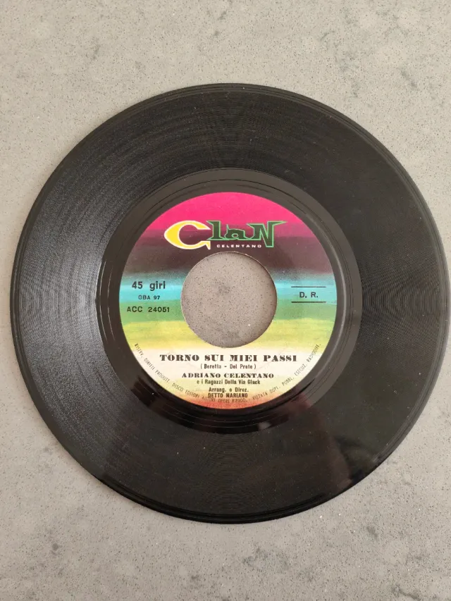Vinile 45 giri Adriano Celentano Torno sui miei pa