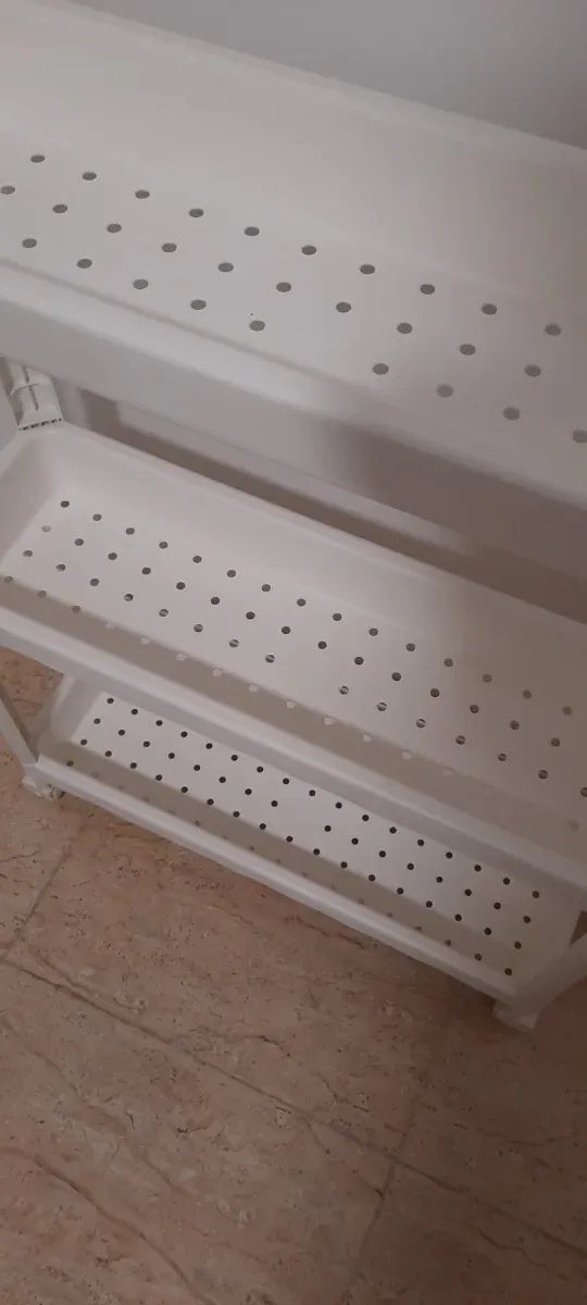 Estantería móvil con ruedas