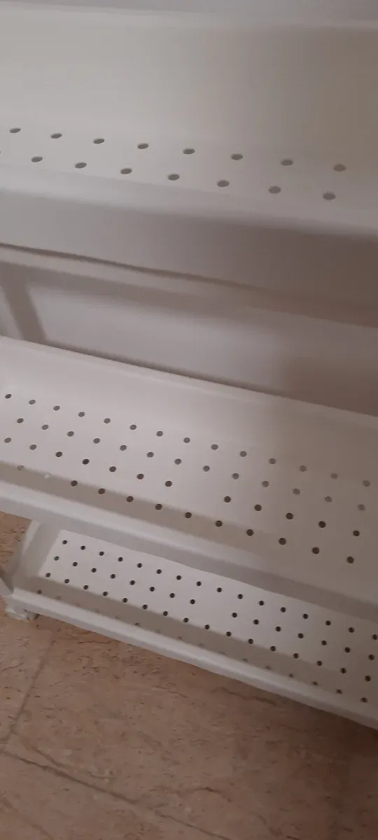 Estantería móvil con ruedas