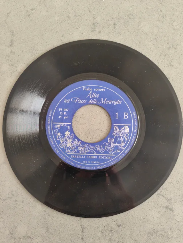 Vinile 45 giri Alice nel Paese delle Meraviglie