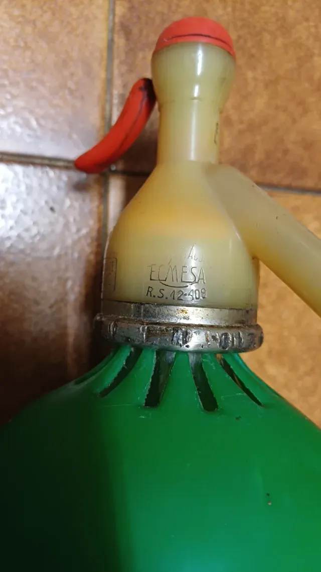 2 Sifones la Revoltosa Agua de Seltz,