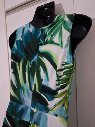 Abito lungo a pantalone fantasia tropicale