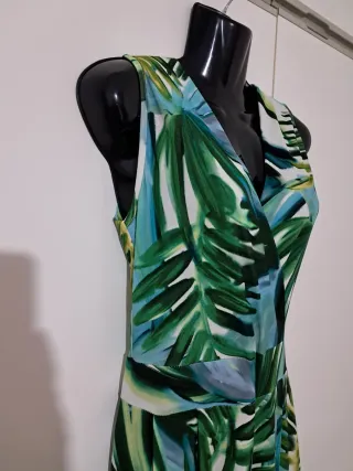 Abito lungo a pantalone fantasia tropicale