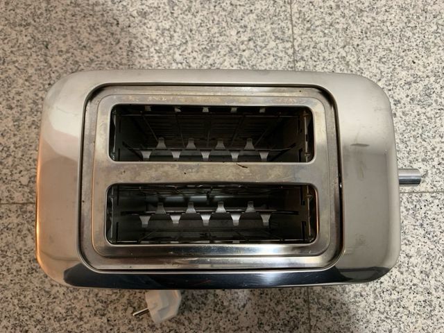 Tostador Russell Hobbs blanco