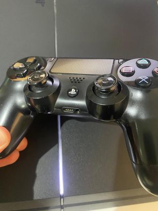 Consola PS4 1Tb + Mando Negro