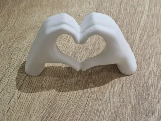 Figura Corazón Manos 3D