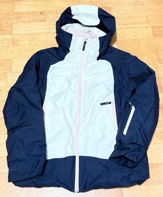 Traje de esquí niña y complementos