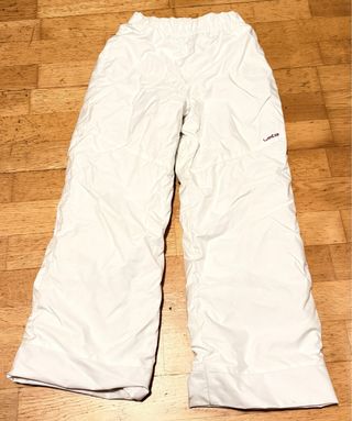 Traje de esquí niña y complementos