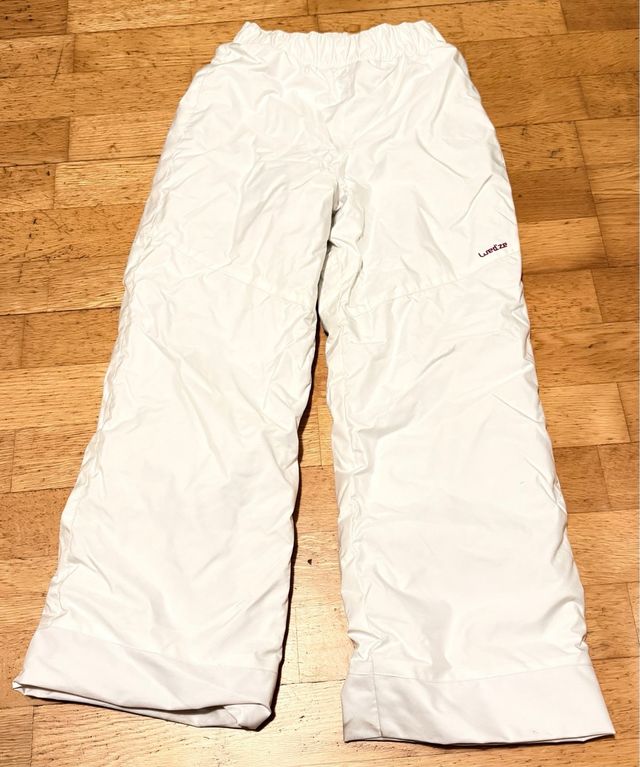 Traje de esquí niña y complementos