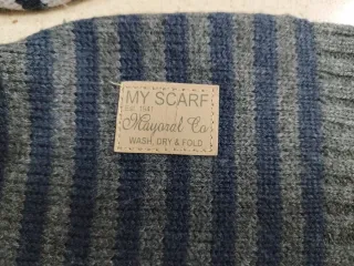 Bufanda y gorro a rayas