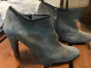 Botines tacón ante gris Massimo Dutti T.38