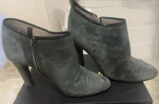 Botines tacón ante gris Massimo Dutti T.38