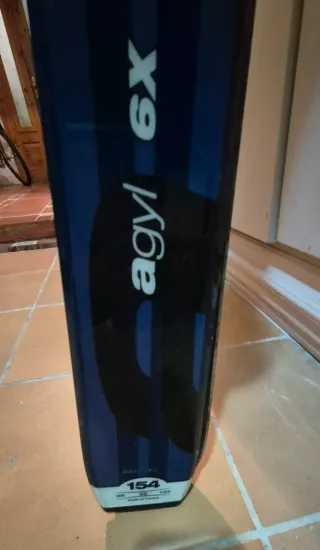 Esquís Dynastar con bastones