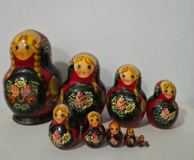 Muñeca Matrioska de madera pintadax 15cm.